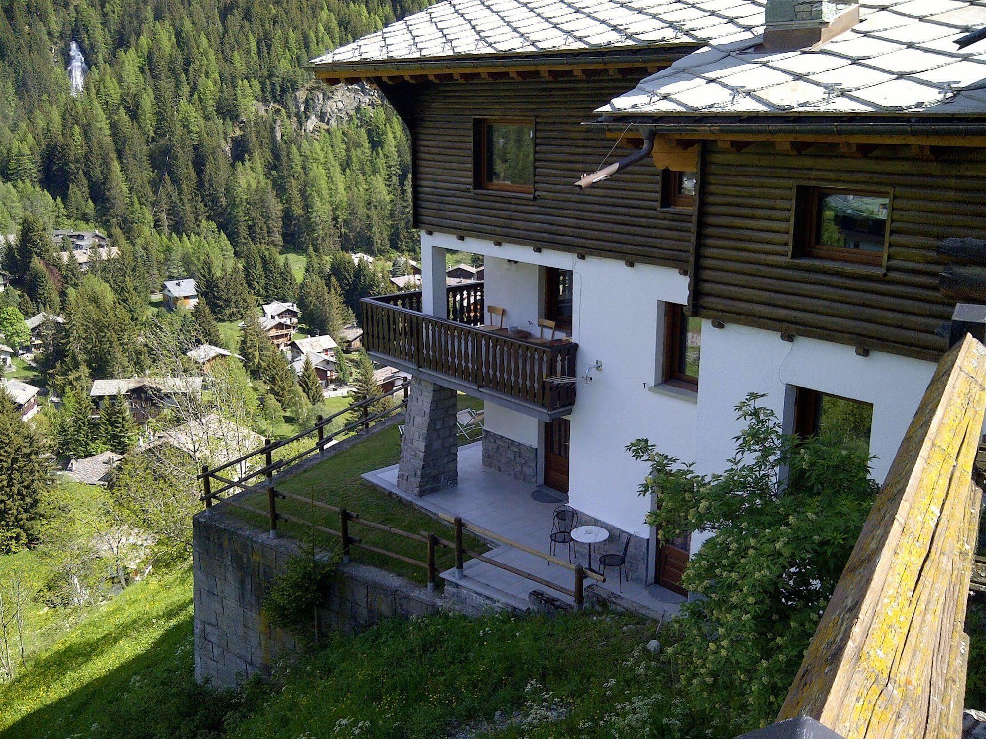 Affittacamere Buenavista Guest House Champoluc Luaran gambar